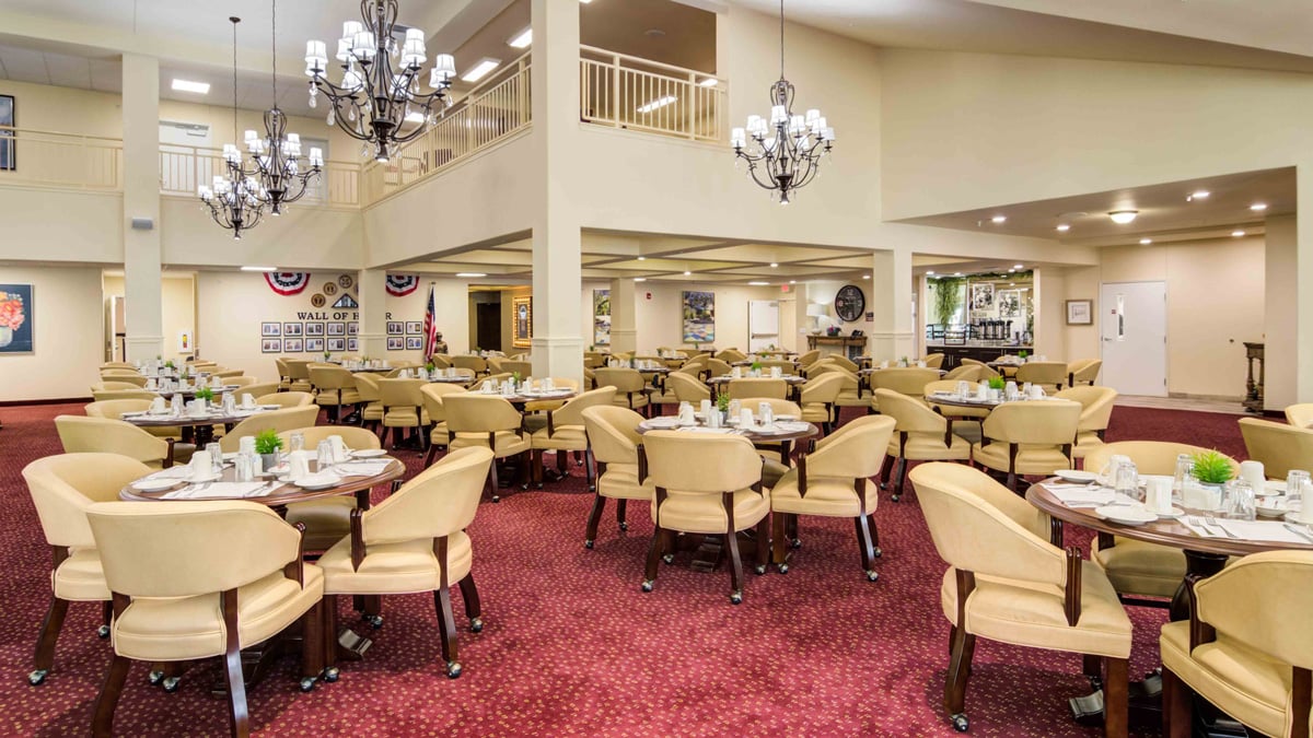 The dining room at Linwood Estates set for mealtime