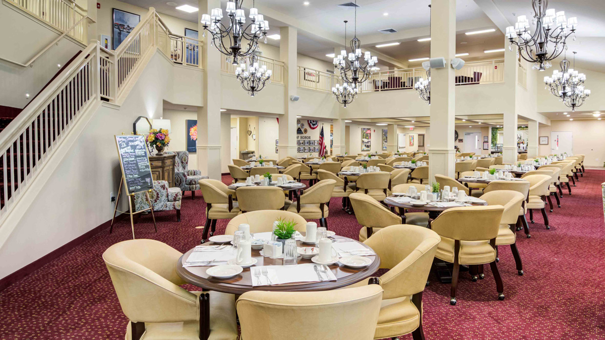 The dining room at Linwood Estates set for mealtime