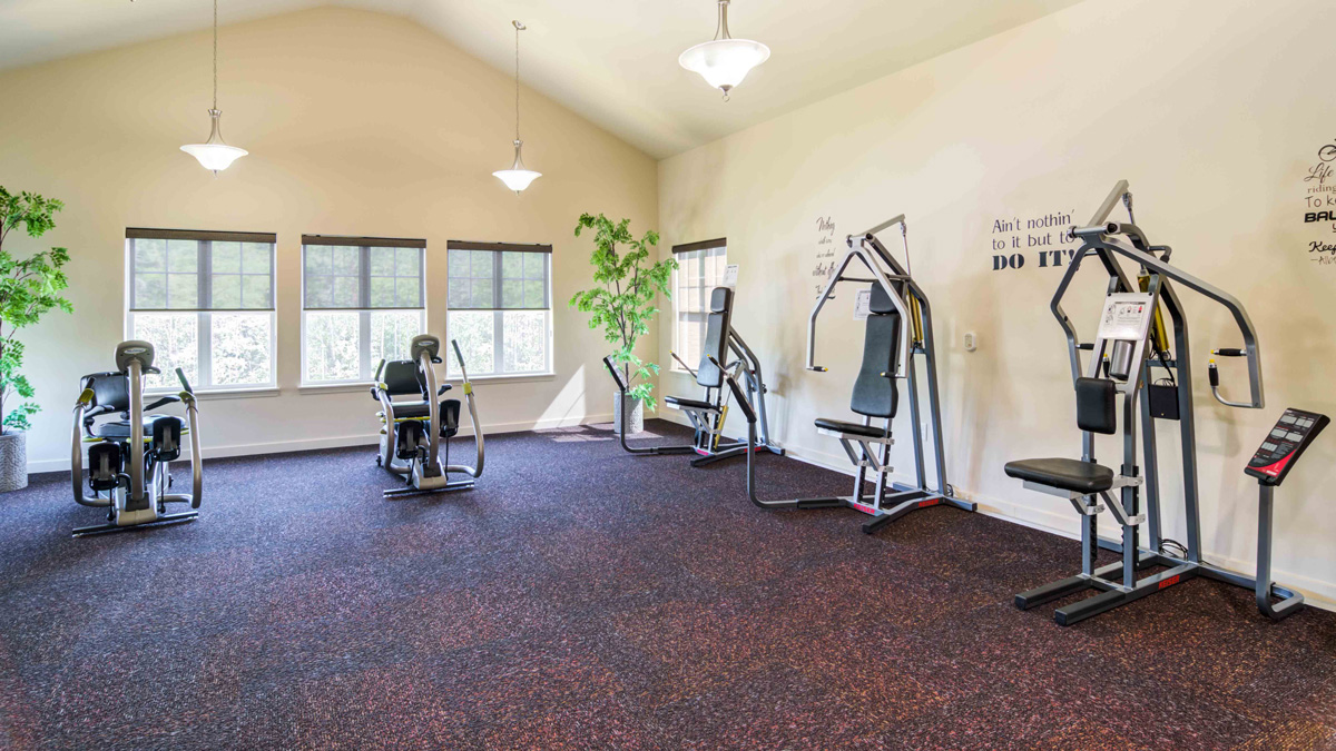 The fitness center at Linwood Estates